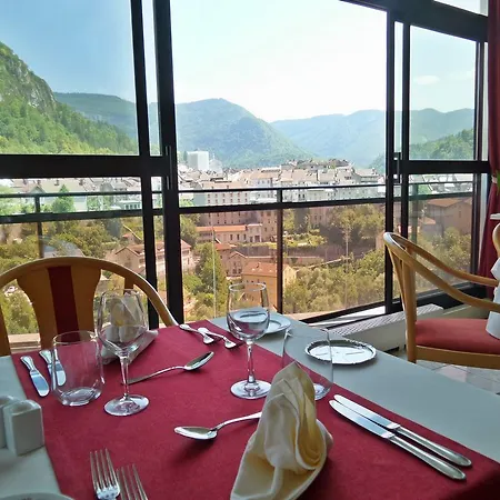 Jura Restaurant Le Panoramic ホテル 3*